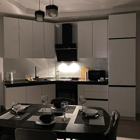 Apartment Spacious And Modern